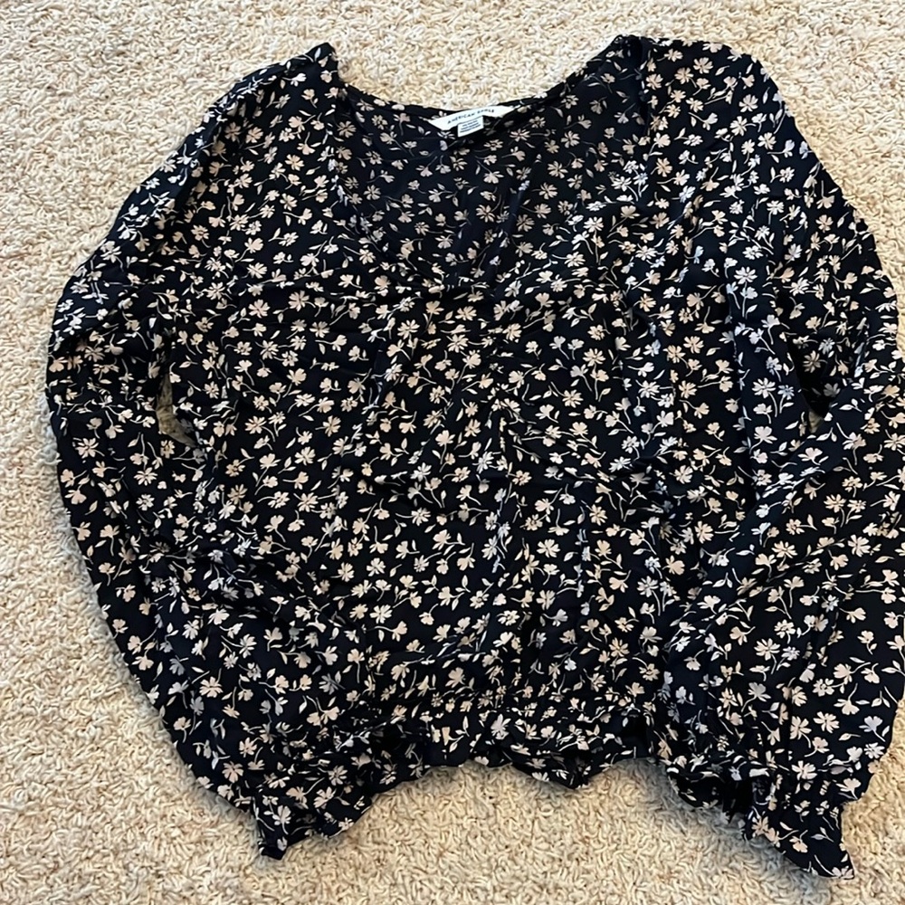American Eagle Floral Long Sleeve